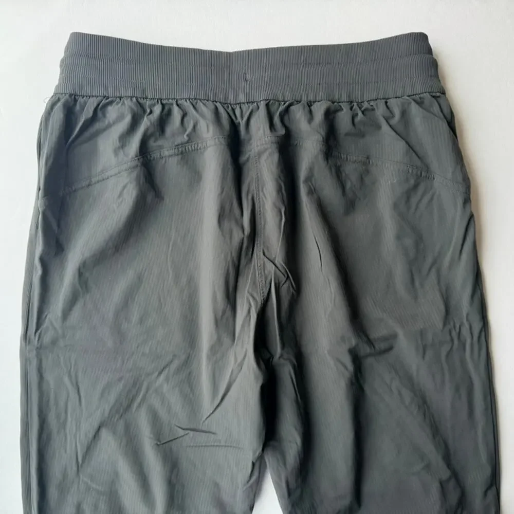 Lululemon Beyond the Studio Jogger Graphite Grey Size 8 Walking Comfort Casual